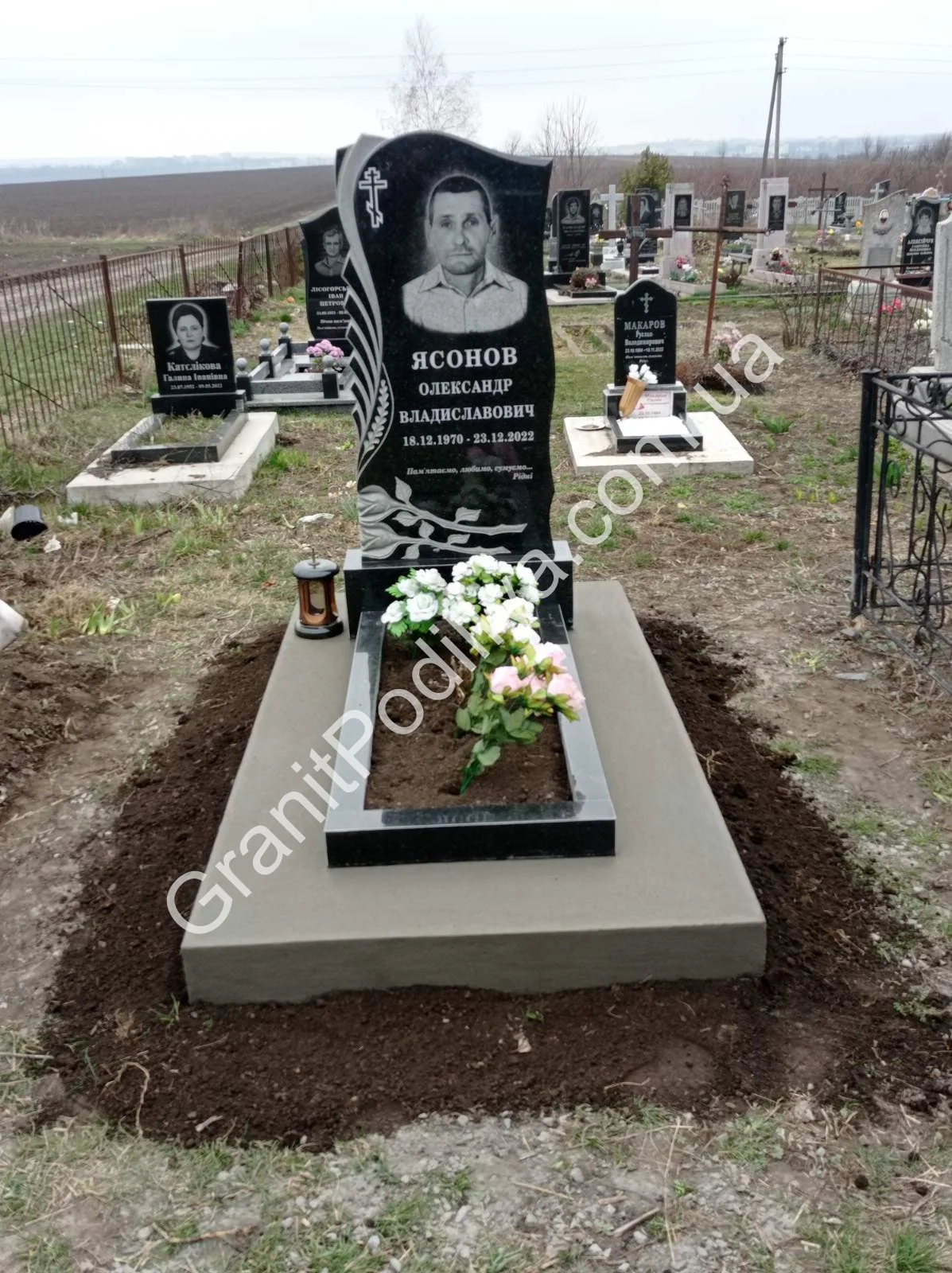 Одинарний пам'ятник з граніту - Кам'янець-Подільський | GranitPodillya